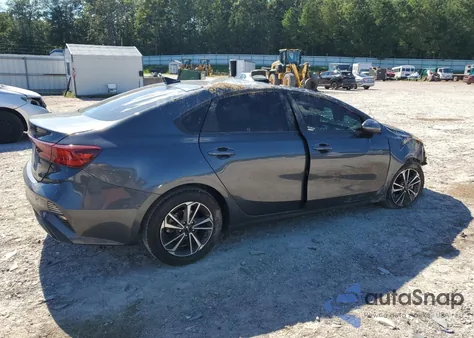 2024 Kia Forte Lx z USA, uszkodzony, nr VIN 3KPF24AD8RE720048